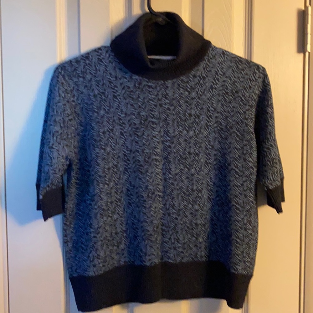 Blue Turtleneck Short Sleeve 100% Merino Sweater.  Medium.